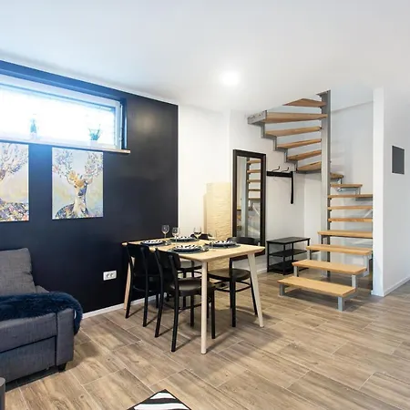 Apartman Apartma Maya *